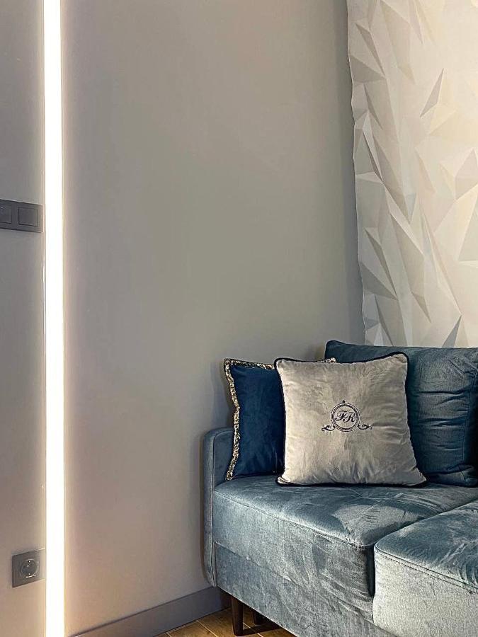 Central Family Boutique Apartments 2 Lviv Kültér fotó